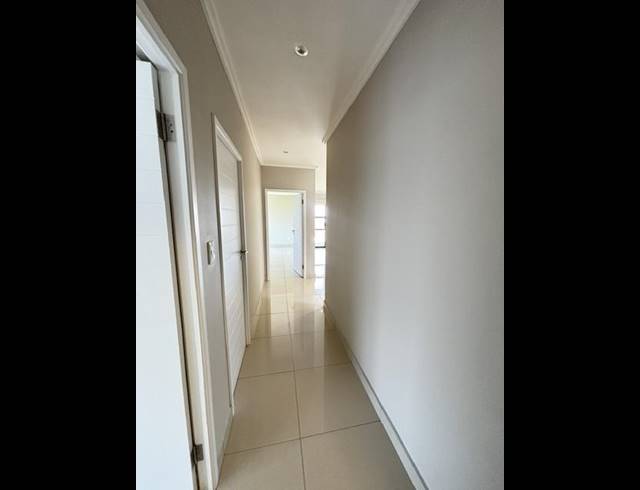3 BEDROOM APARTMENT FOR SALE IN UMHLANGA RIDGE